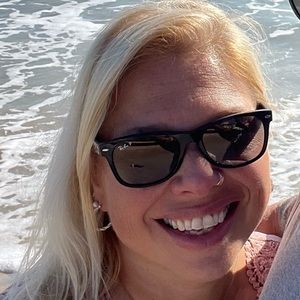 Meet your Posher, Sandra